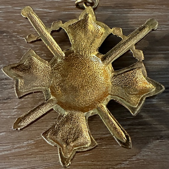 Renaissance Sword Pendant - Picture 2 of 2